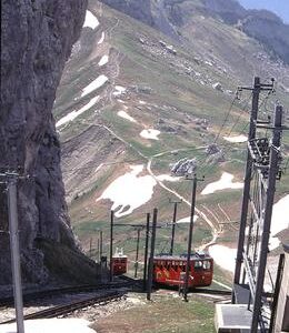 HU05700CVF