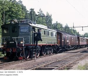 RE04487C