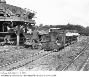 RH01573