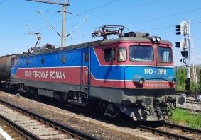 Romania-Class-40-Loco-1