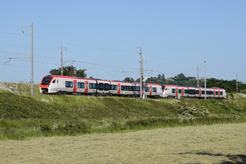 Throughout the Summer of 2023, Transport for Wales Stadler class 756 units have worked test/mileage accumulation runs between Cardiff and Swindon. 756007 & 756006 are pictured on 1st June on the split level track between Patchway and Pilning, running as 3Q41, 16.14 Swindon to Cardiff Canton Sidings. Image credit: Stewart Jolly