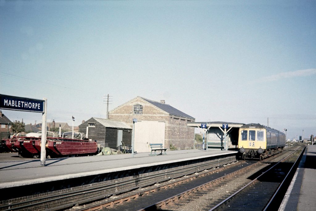 19701003-MABLETHORPE-Class-114-on-09 The last day of railway operations at Mablethorpe on Saturday October 3rd 1970 had a bright and sunny start. The Branch train, formed of a Derby Heavyweight Class 114 unit, has just arrived on the 09.25 from Willoughby and is carrying out the shunting movement to cross over to the Up platform, as shown by the 'Off' platform starting signal. Photo: John Tolson, courtesy Trevor Davis.