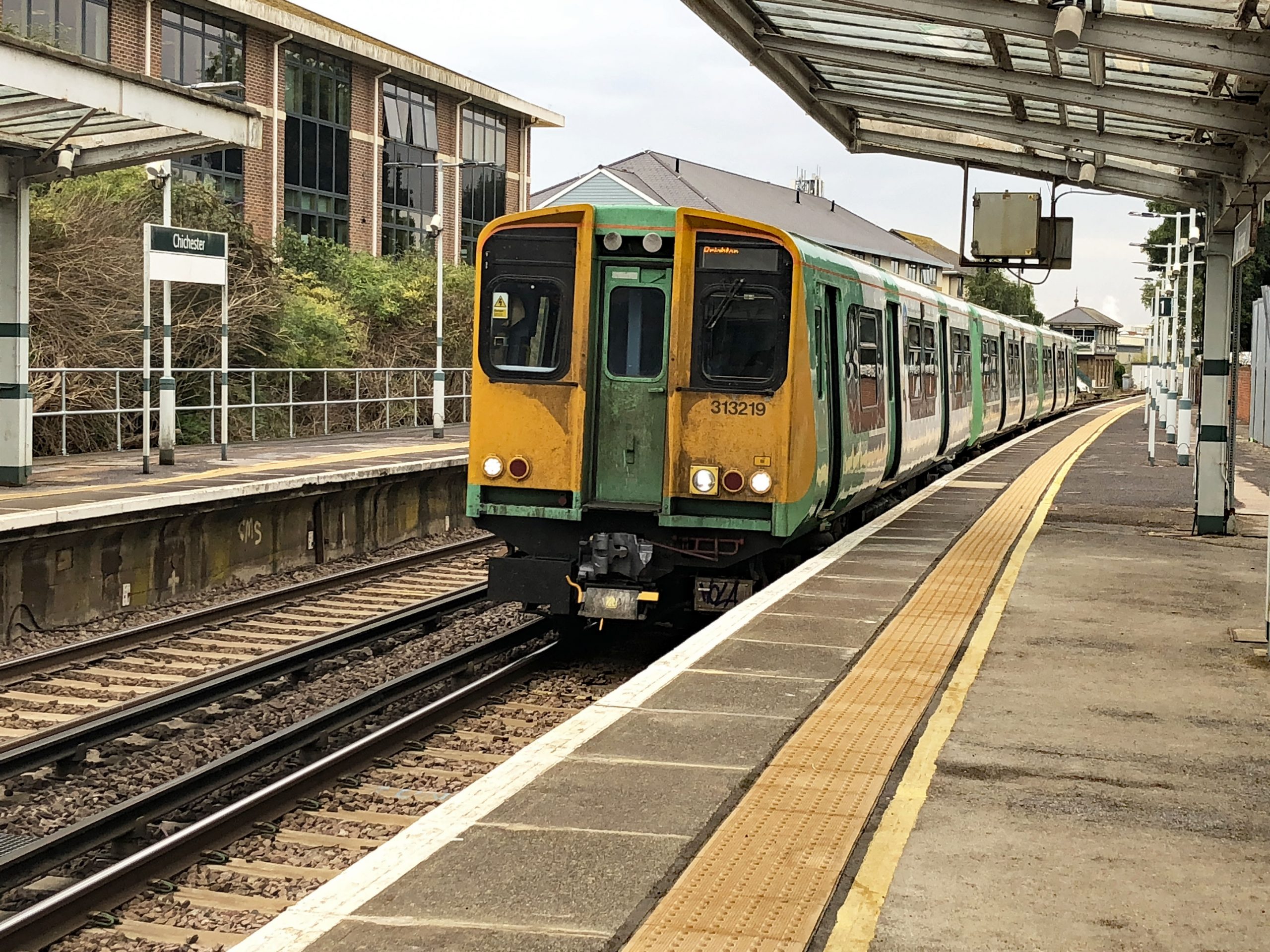 313 219 Arrives at Chichester with the 10:29 Portsmouth Harbour to Brighton service. 02 September 2022