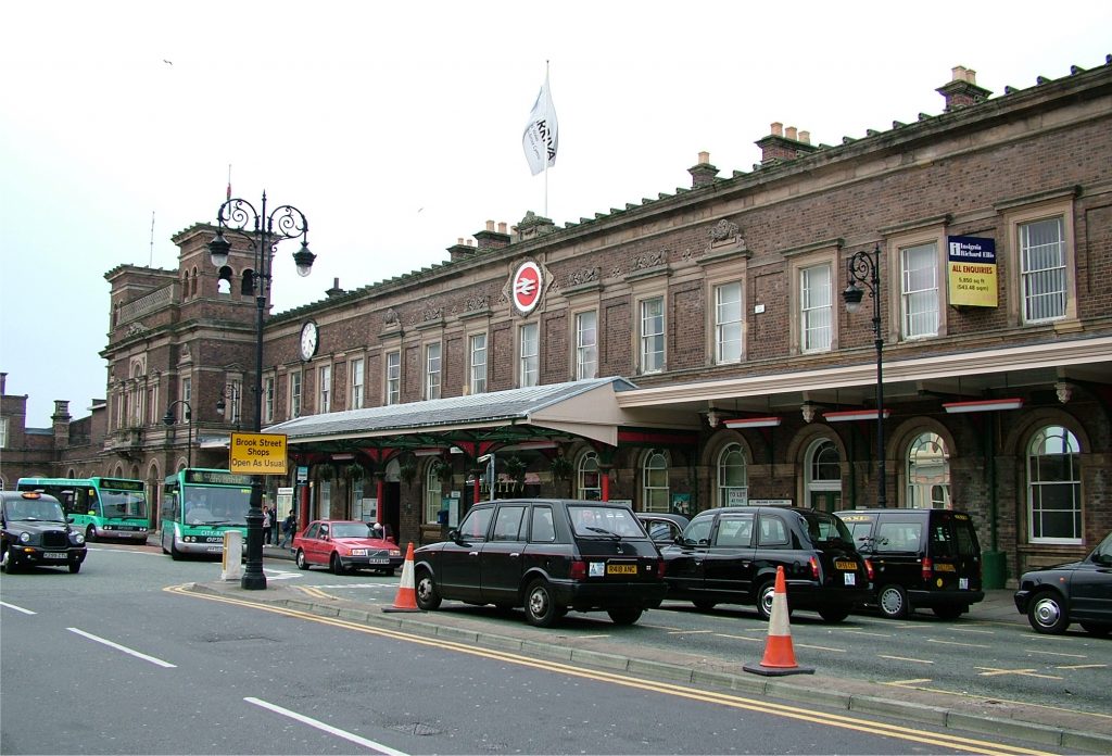 The Italianate frontage of Chester Railway Station, designed by the architect Francis Thompson : Image credit - By Photo by and copyright Tagishsimon - Own work, CC BY-SA 3.0, https://commons.wikimedia.org/w/index.php?curid=384553
