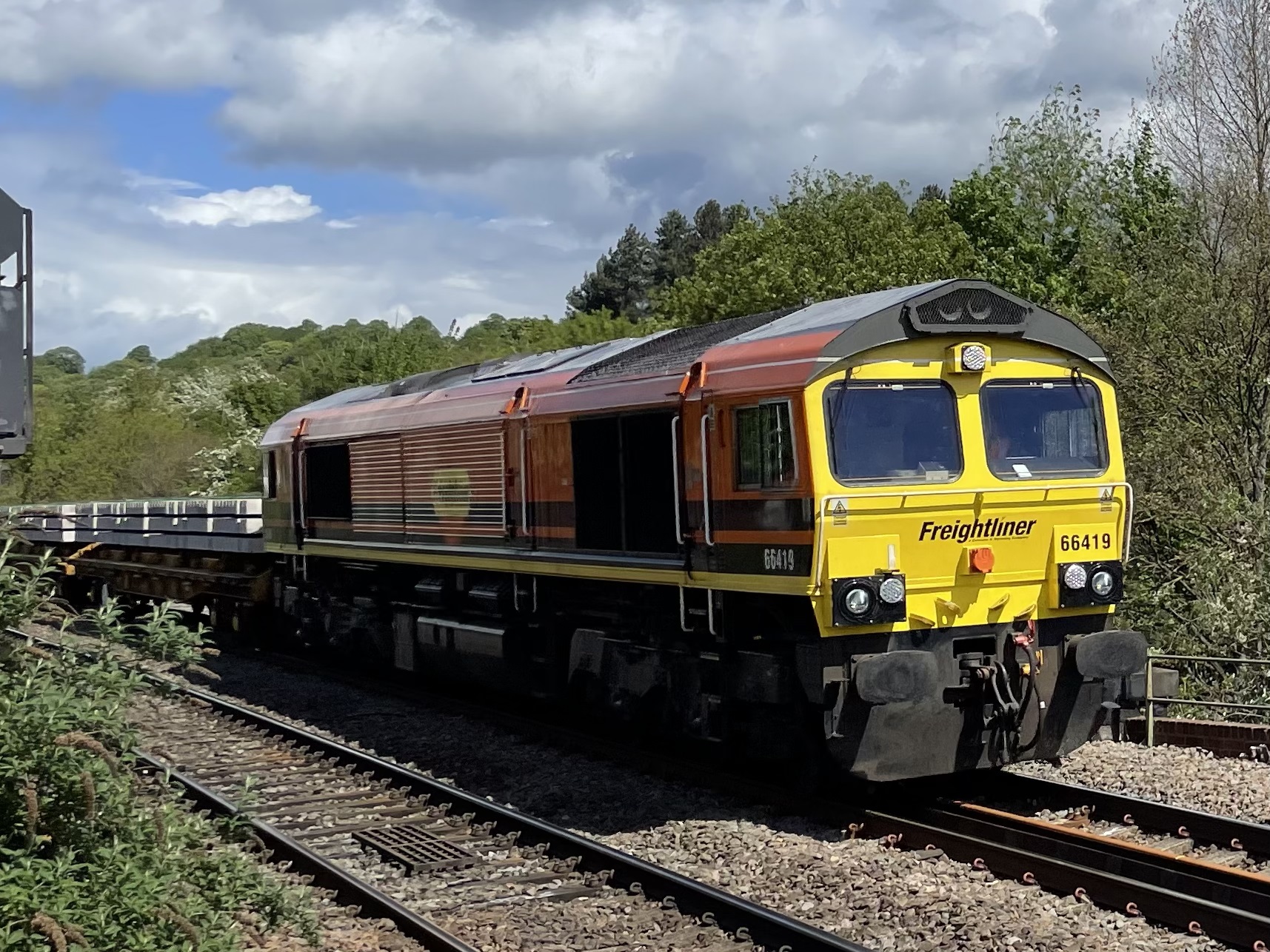 66419 passes to the side of a platform 3 with a southbound Doncaster - Toton working: Image credit - Peter Hughes