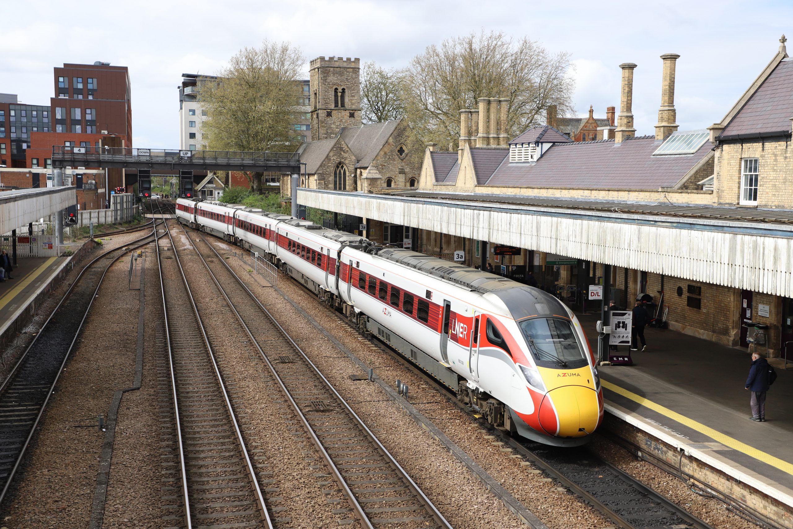 Azuma bi-mode unit 800208 terminating at Lincoln Central with the 12:06 service from Kings Cross : Image credit - Brian Roberts