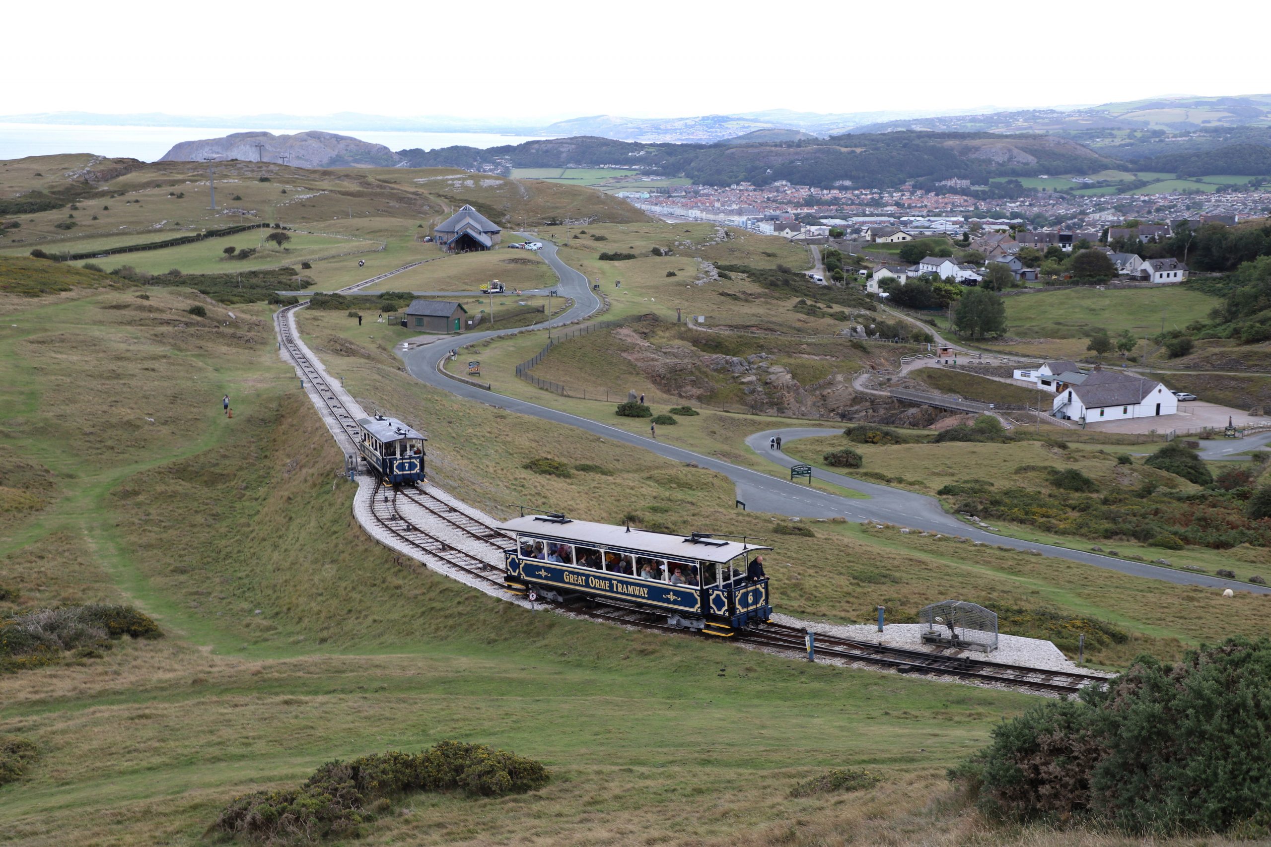 Upper-Loop The upper loop of the tramway with car No. 6 en route for Summit station and No. 7 heading in the opposite direction towards the interchange point at Halfway station : Image credit - Brian Roberts