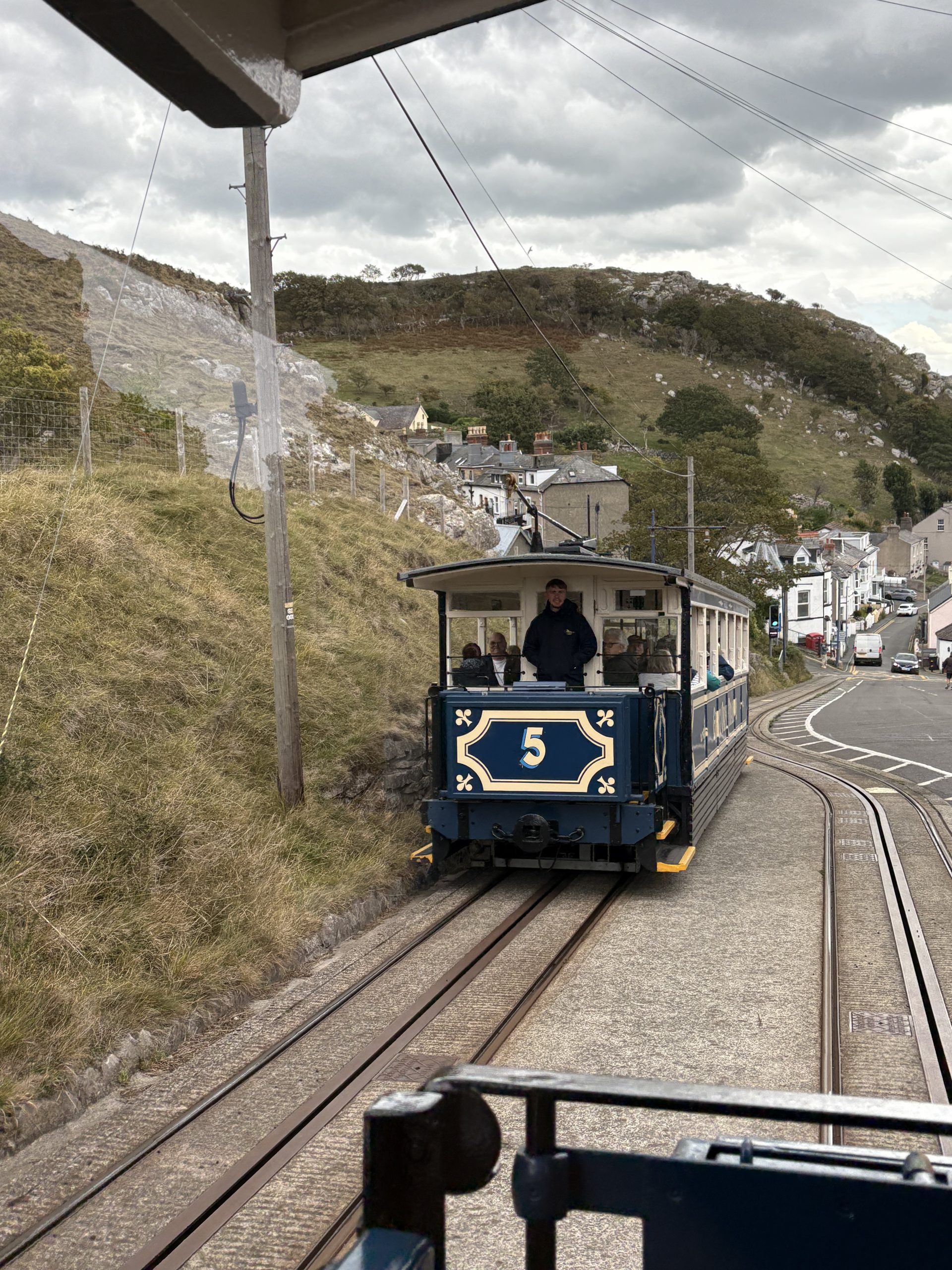 image0 Car No. 5 at the crossing point on the lower part of the tramway between Victoria station and Halfway : Image credit - Peter Hughes
