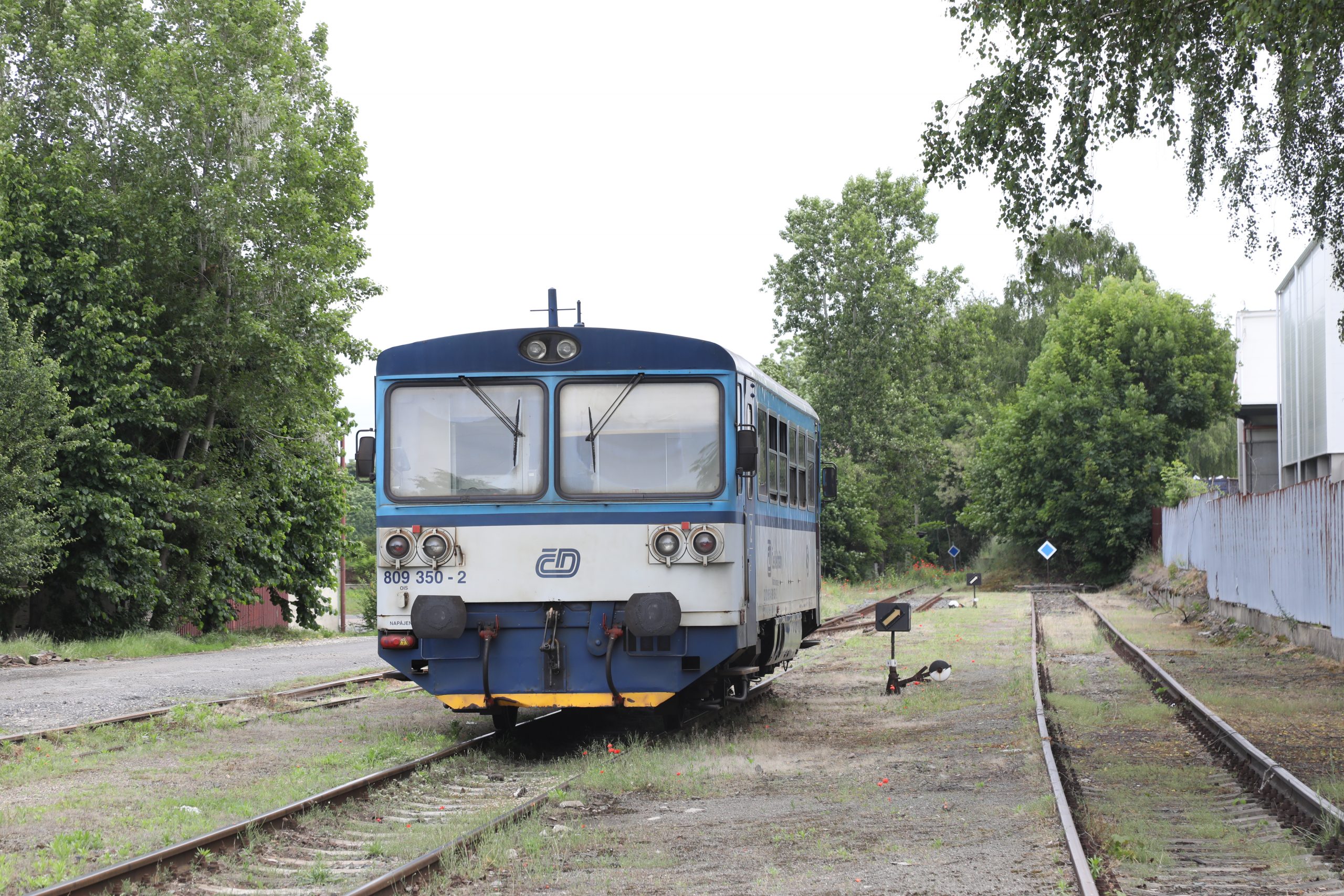 Palmer A - 54584161996_4b737c950e_o - CD 809-350 - Velvary 05 June 2025 CD 809-350 stabled at Velvary before returning to Kralupy n.Vltavou with train Os20319 at 12:15 on 05 June 2025. Photo: A. Palmer.